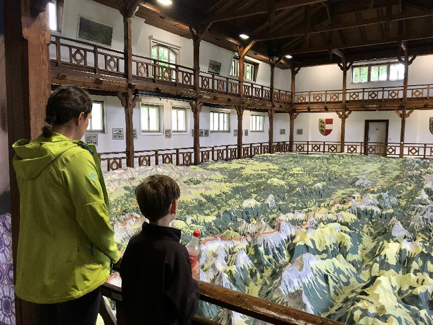 Das Kärnten Relief: Einmal ganz Kärnten aus der Vogelperspektive sehen - ideal in Villach bei Regen