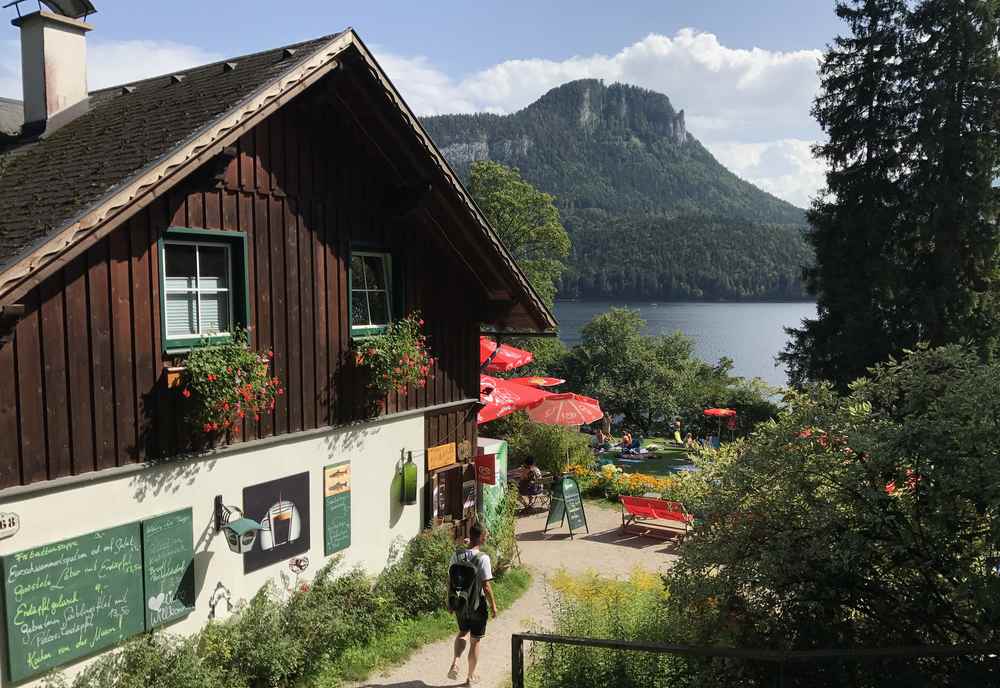 Das Kahlseneck am Altausseer See - Gasthaus und Strandbad mit Liegewiese und Kiesstrand