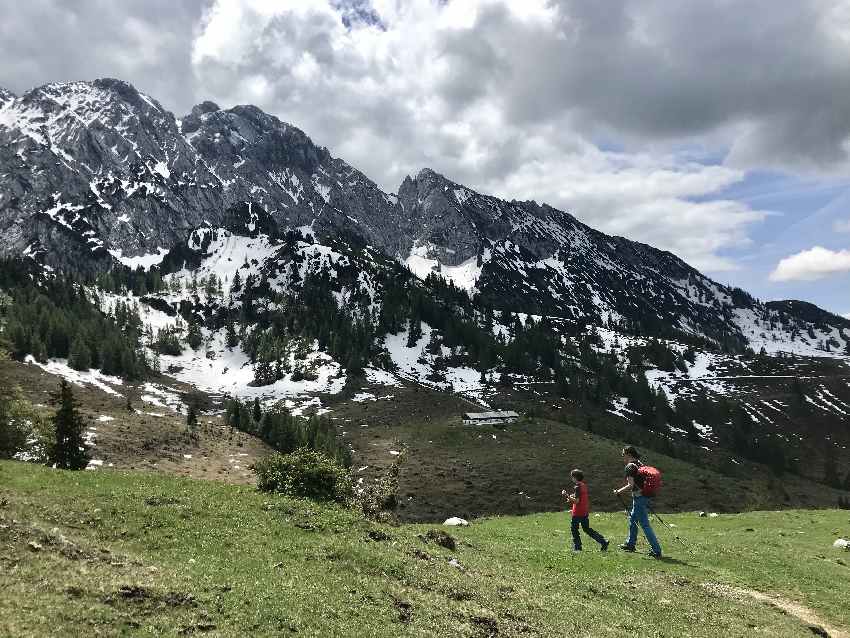 Kaiserlift Kufstein: Mit dem Kaiserlift rauf und oben im Kaisergebirge wandern mit Kindern