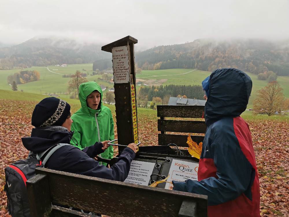 Wandern am Attersee mit Kindern - und das Keltenquiz lösen