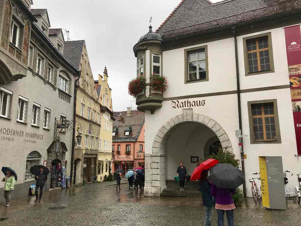 Füssen mit Kindern bei Regen - und in der Altstadt die Rätselfragen lösen