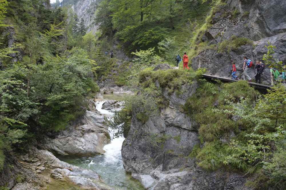 So schön ist das Klammwandern mit Kindern in den Ötschergräben 