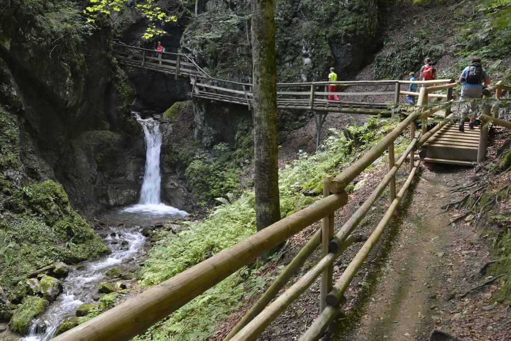 Das ist der Einstieg in die Dr. Vogelsang Klamm mit dem ersten Wasserfall