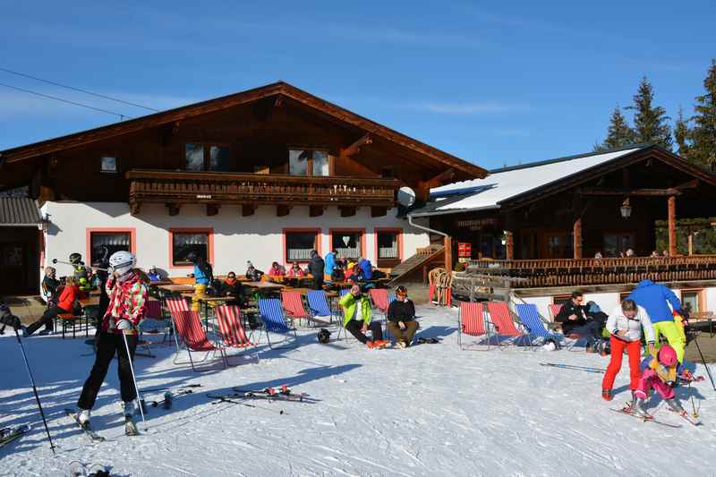  Zum Einkehren direkt an der Rodelbahn in Rauris: Die Kreuzbodenhütte 