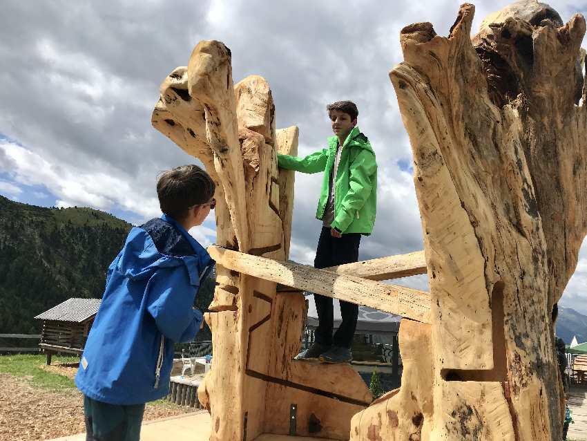 Die originelle Kugelbahn im Zirbenpark Hochzeiger - handgemacht aus Zirbe!