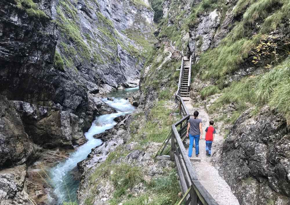 Ausflugsziel in Salzburg - durch die Lammerklamm wandern mit Kindern