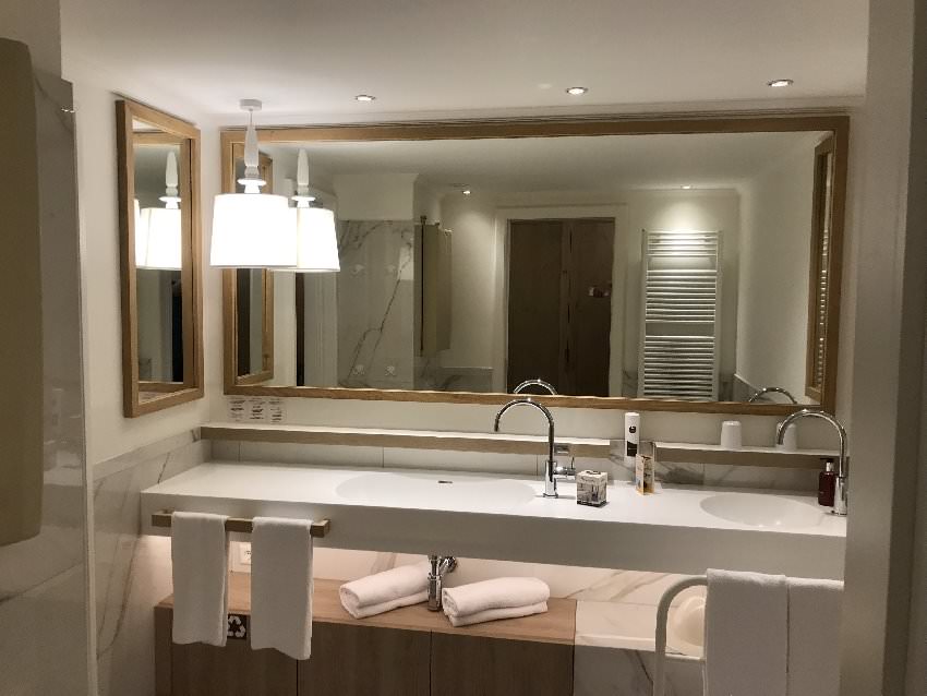 Luxus Familienhotel Südtirol - Modern und stylisch - das Bad