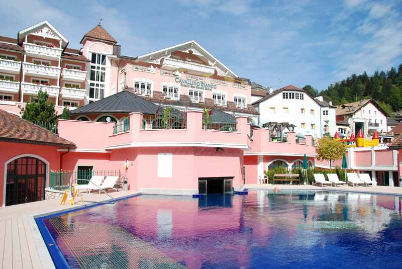 Eines der ersten Kinderhotels der Luxusklasse in Südtirol