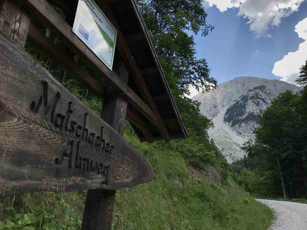 Auf dem Matschacher Almweg in Richtung Klagenfurter Hütte