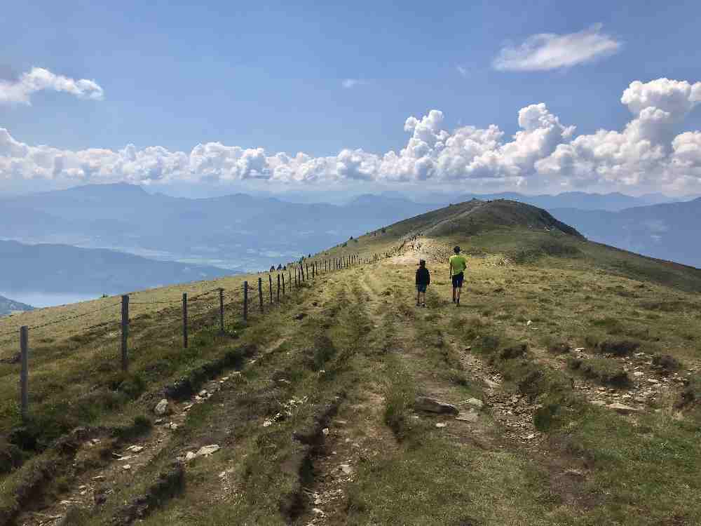  Oberhalb vom Millstätter See auf der Millstätter Alpe wandern mit Kindern - die Nockberge mit dem Hochpalfennock