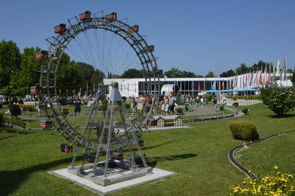 Das Riesenrad vom Wiener Prater - bald werden wir auf unserem Roadtrip beim echten Riesenrad stehen und mitfahren