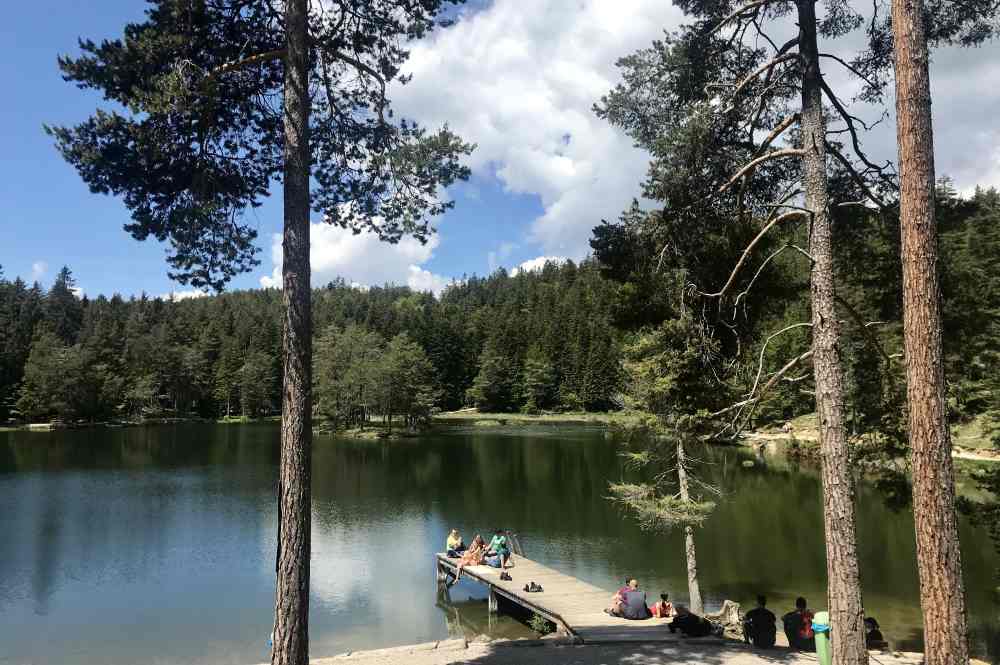 Ausflug bei Hitze mit Kindern an den Möserer See bei Seefeld in Tirol