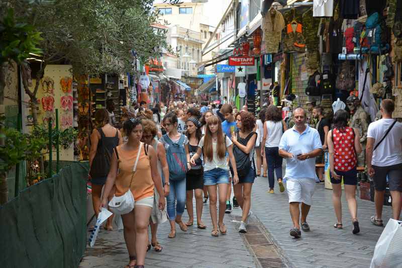 Typisch und schön: Auf den Märkten durch die Strassen von Athen mit Kindern