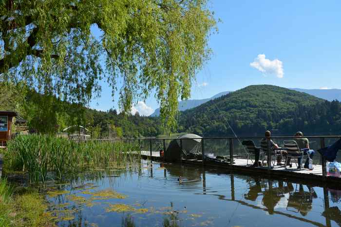 Beim Strandbad am Montiggler See wandern Südtirol