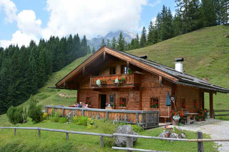 Die Mussbachalm am Hochkönig, Ziel der Familienwanderung samt Einkehr