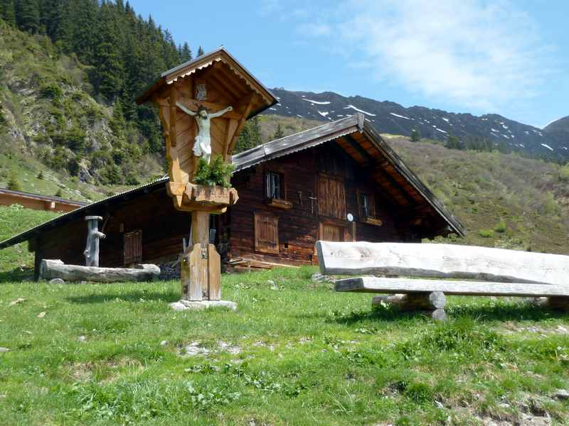 Auf die Naunzalm wandern mit Kindern am Kellerjoch