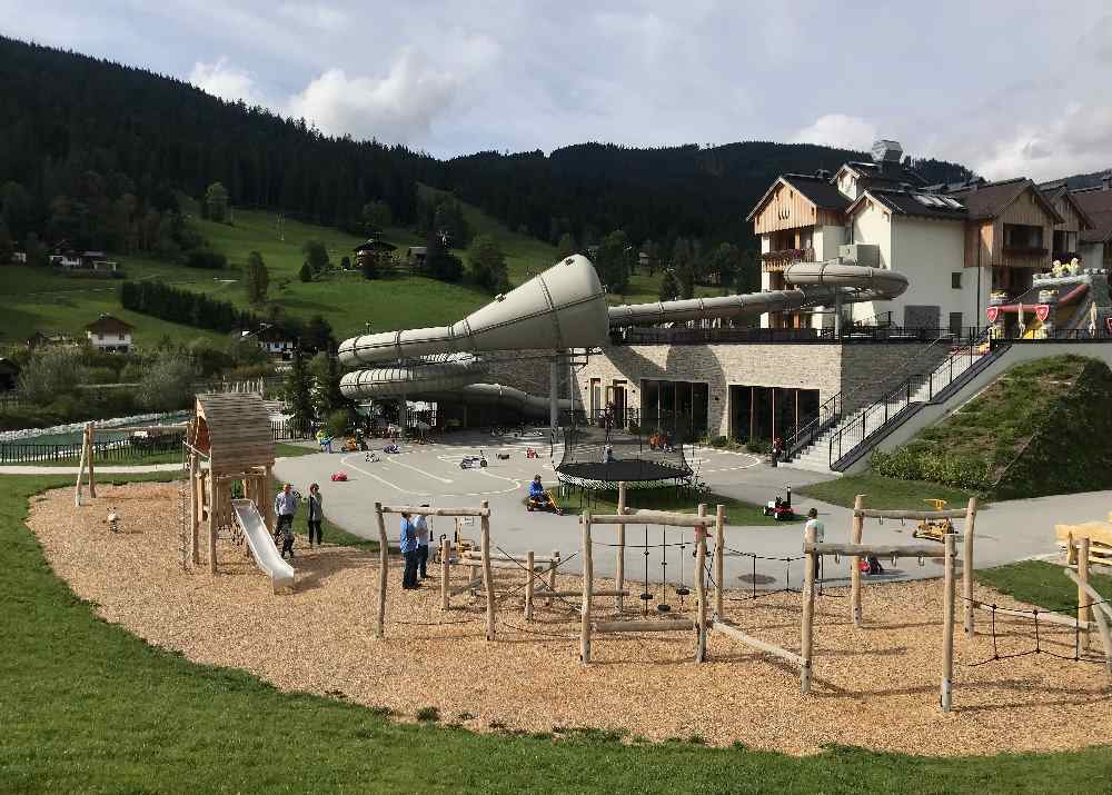  Familienhotel Dachsteinkönig mit Niederseilgarten, Spielplatz und Wasserrutsche