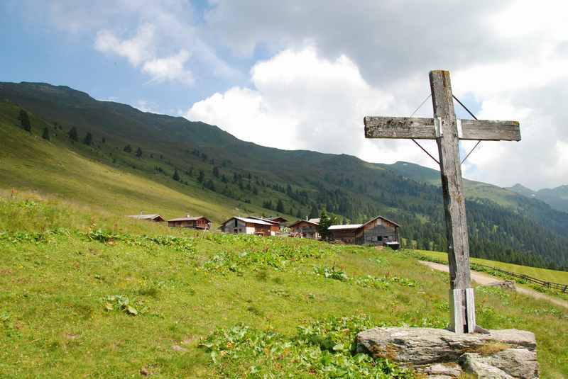 Auf die Nonsalm wandern mit Kinderwagen