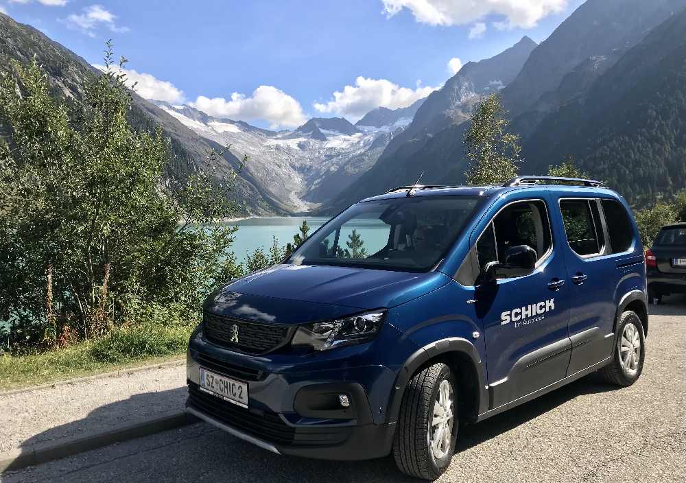 Oberhalb vom Schlegeisspeicher können wir mit diesem Gletscherblick parken und die Gegend erkunden