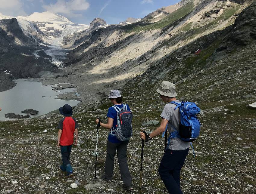 Von der Kaiser - Franz - Josef´s - Höhe wandern wir hinunter Richtung Pasterze