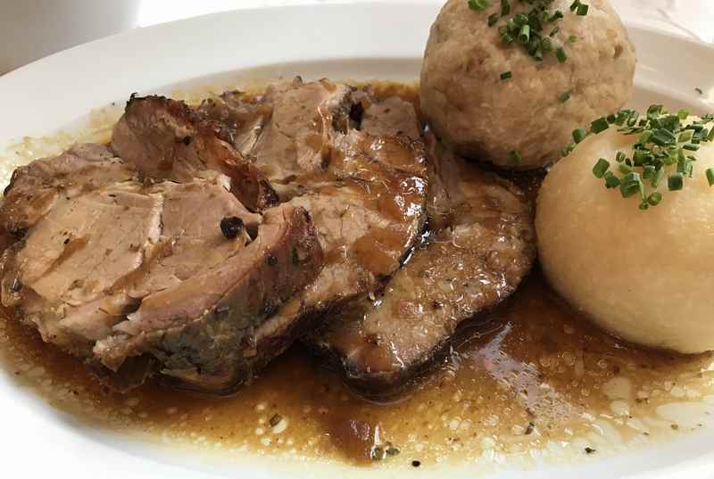 Wir waren im Promenadenhof Linz essen mit Kindern - das war der Braten 