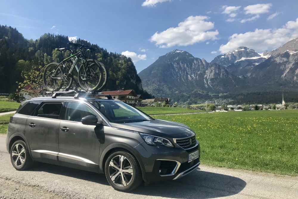 Bis zum Eingang des Zillertals geht´s mit dem Auto, danach weiter mit dem Fahrrad