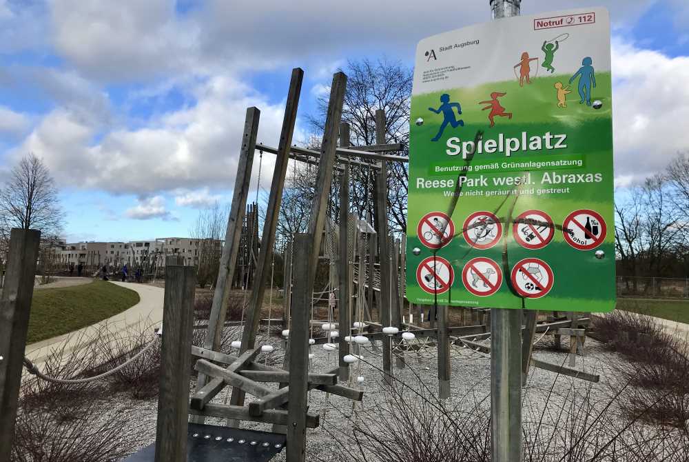 Die Kinder wollten gar nicht mehr weg vom Abraxas Spielplatz Augsburg im Reese Park