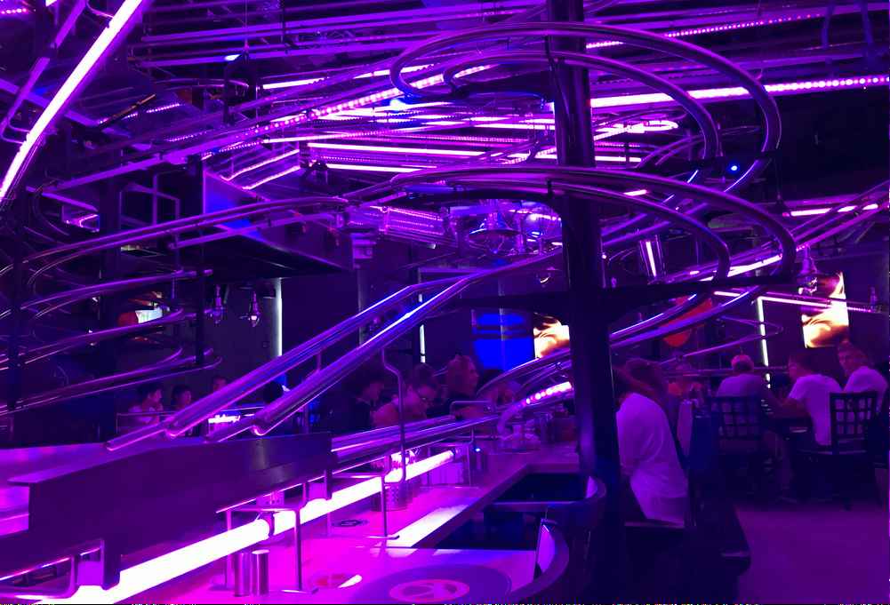 Das außergewöhnlichste Restaurant unserer Österreich-Rundreise: Das Rollercoaster Restaurant in Wien