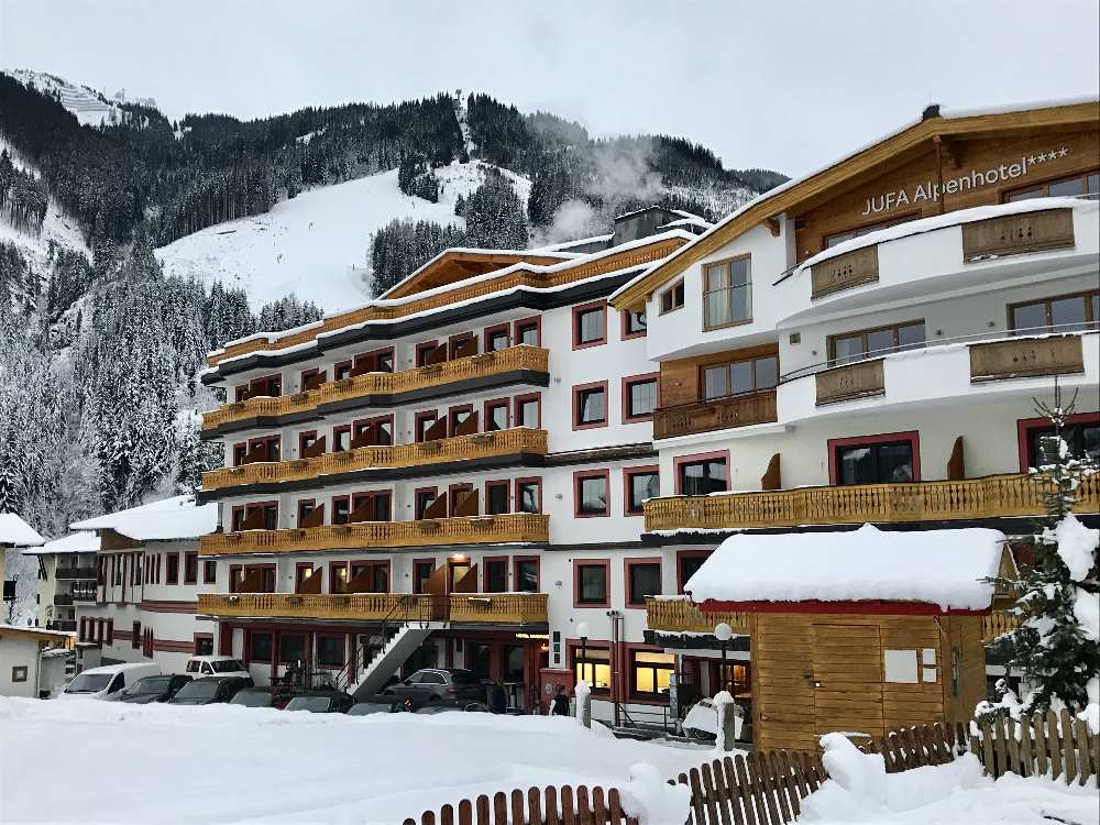 Das neue JUFA Hotel Saalbach**** - ein Familienhotel direkt an der Piste