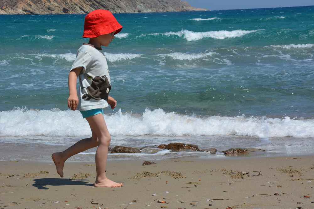 ... und diese Sandstrände waren für die Kinder ganz beeindruckend. Wir haben Strandhopping gemacht, die schönsten Strände gibt es unten zu finden.