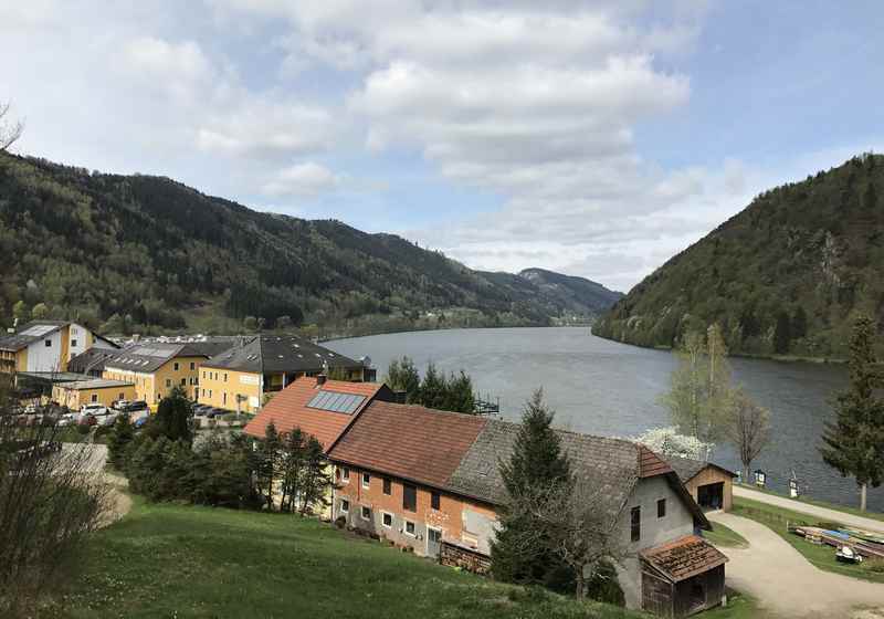 Schnell wandern wir aus dem Donautal hinauf