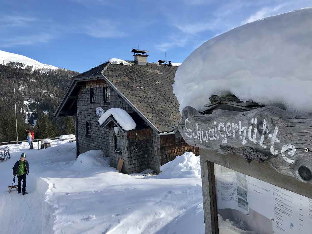  So schön ist es oben auf der Schwaigerhütte am Start der Rodelbahn in Kärnten 