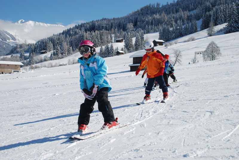 Skikurs Tirol auf kleinen, überschaubaren Skipisten 