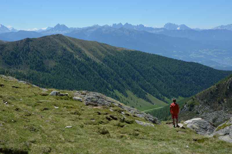 Das wunderbare Panorama am höchsten Punkt der Familienwanderung zu den Dolomiten