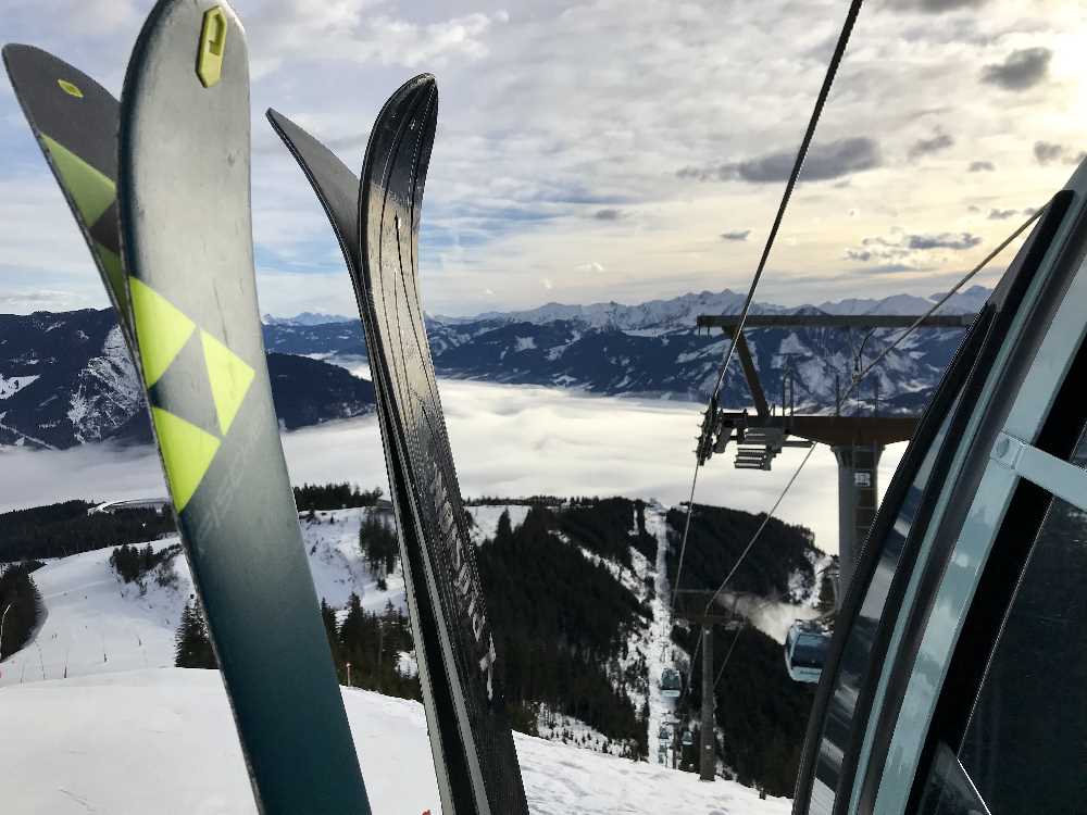 Skigebiet Schmittenhöhe - ein Traum, wenn die Gondel über dem Nebel schwebt