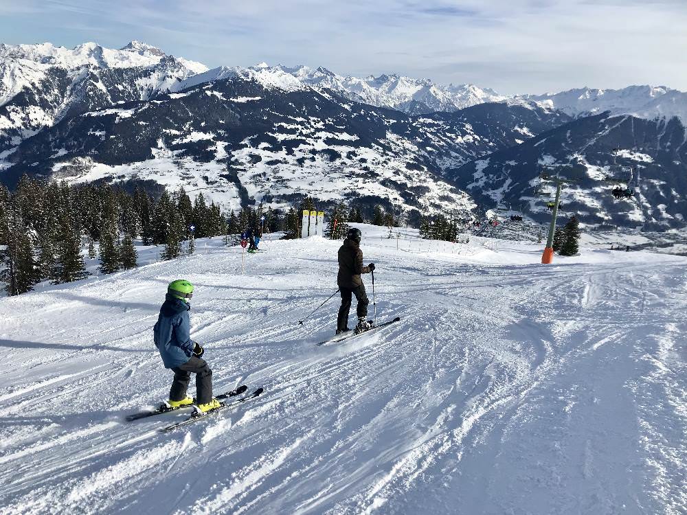 Die besten Skiurlaub Pauschalangebote inkl. Skipass - perfekt für den entspannten Skiurlaub mit Kindern