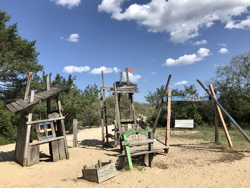 Mit kleineren Kindern würde ich eher auf den Usedom Spielplatz beim Minigolfplatz Ahlbeck gehen