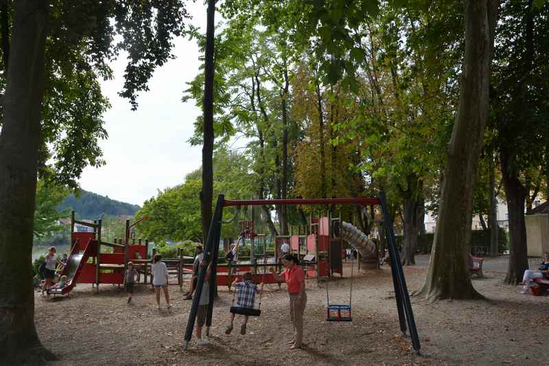 Der schöne Spielplatz in Passau für Kinder direkt am Inn und der Altstadt