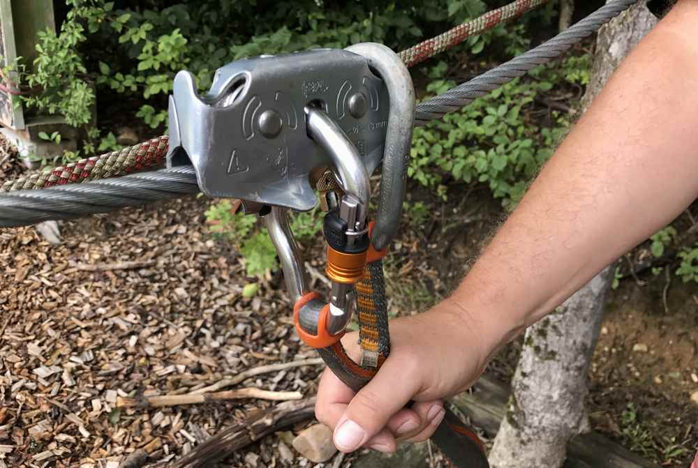 Mit dieser Sicherung können wir in den Hochseilgarten Burgenland