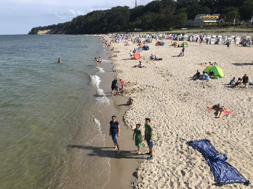 Strand Rügen - von der Seebrücke Göhren aus gesehen