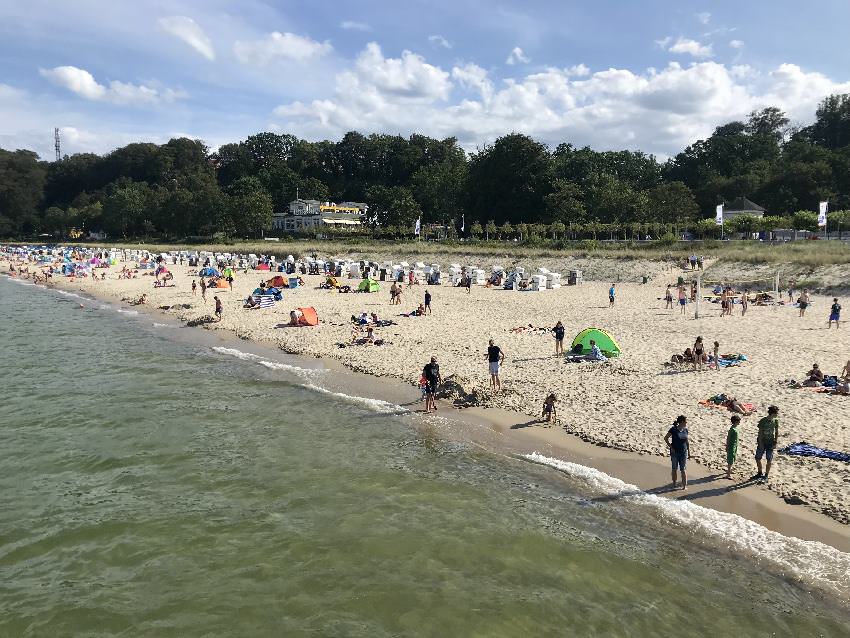 Das ist der lange Sandstrand im Ostseebad Göhren, unterhalb unserer Ferienwohnung