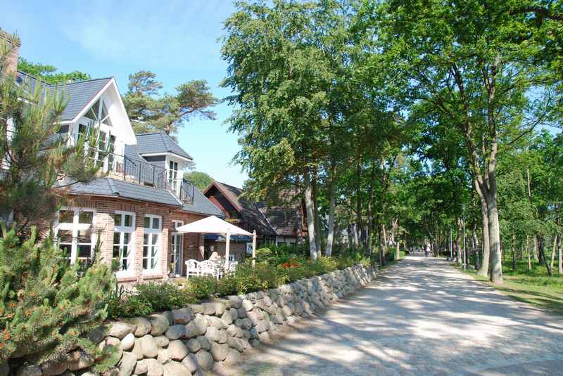 Die Strandallee am Timmendorfer Strand für einen Spaziergang im Familienurlaub an der Ostsee