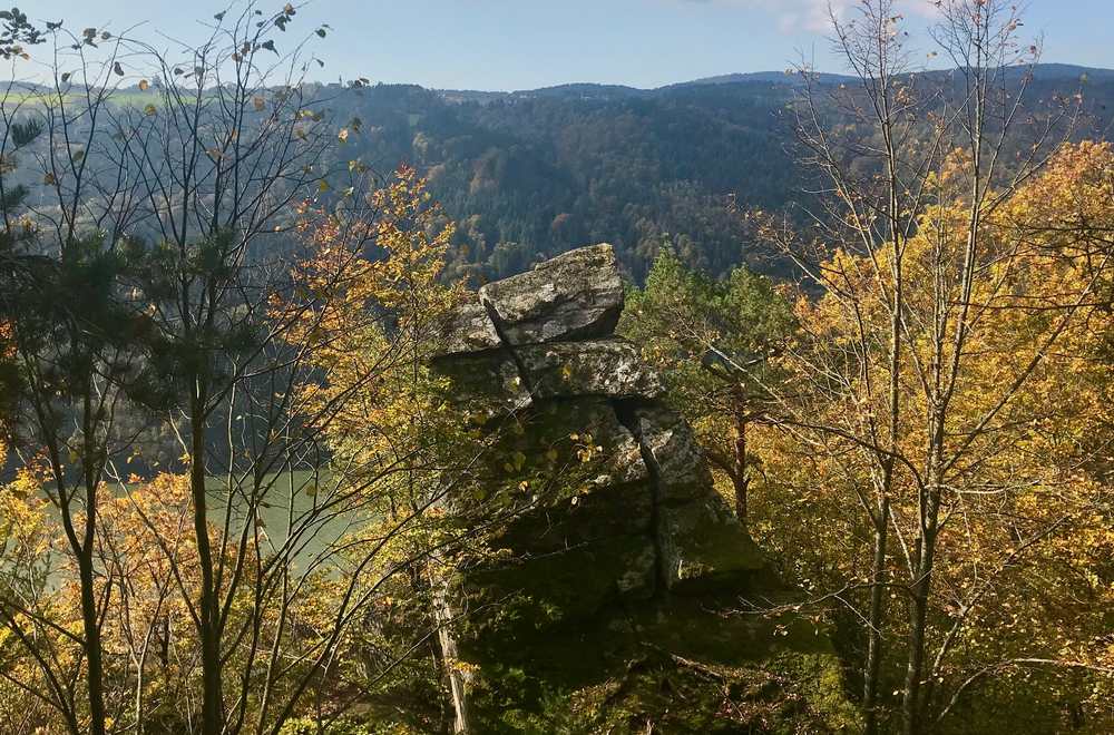 Danach wandern wir noch zur Teufelskirche hinüber