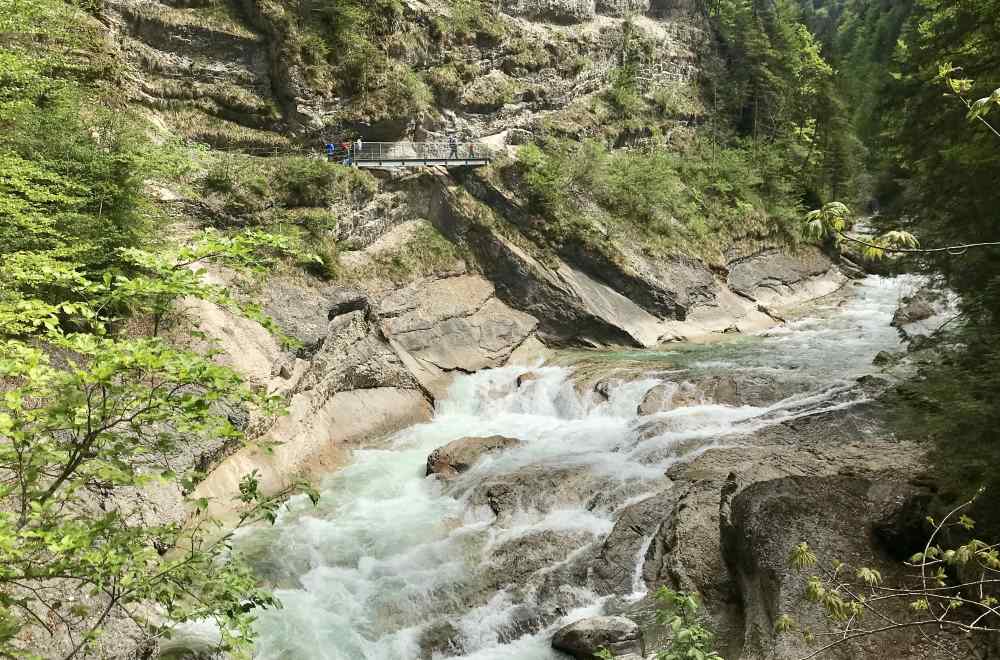 Die großen Wasserfälle in der Tiefenbachklamm sind wunderbar