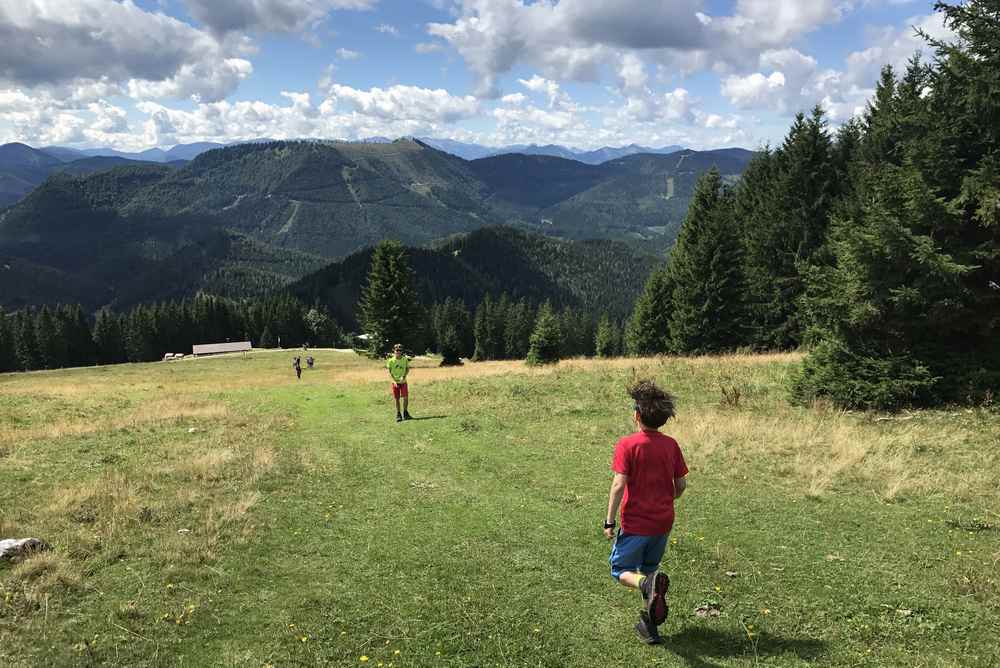 Tirolerkogel: Nach einer ausgiebigen Pause wandern wir wieder hinunter nach Annaberg