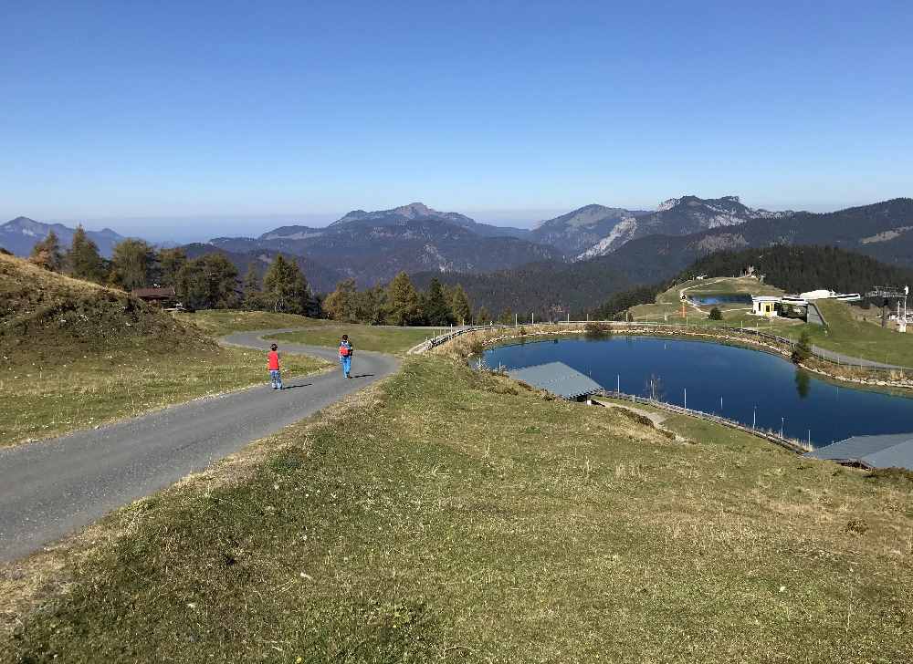 Die Steinplatte in Tirol bietet beste Aussicht auf die Berge rundherum!