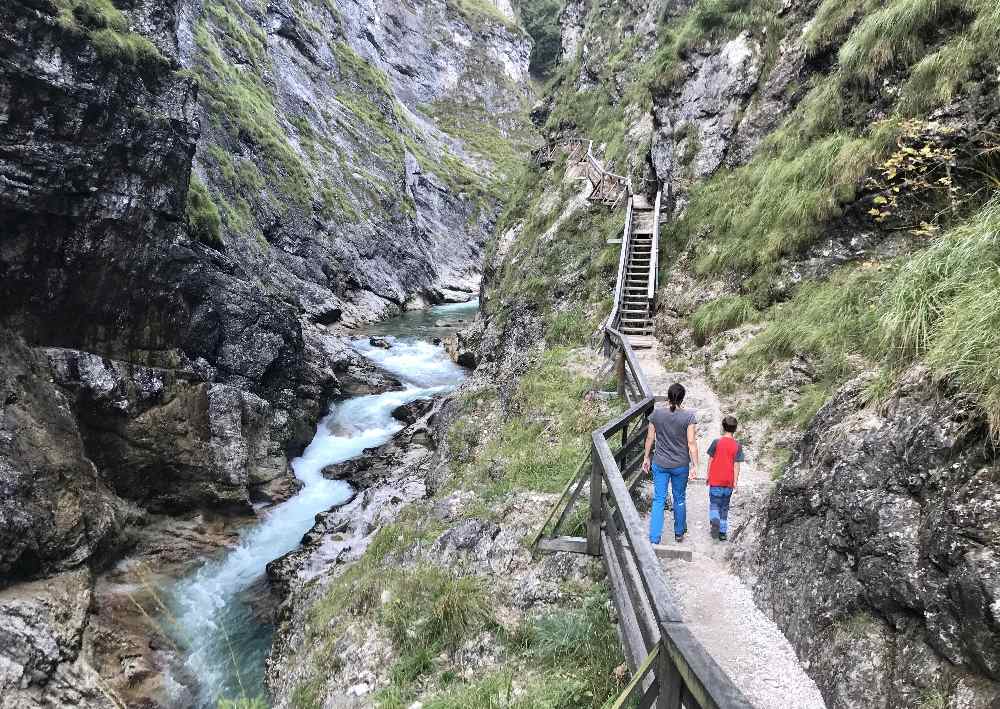 Wandern mit Kindern Tipps: Solche Wanderwege machen Kindern Spaß