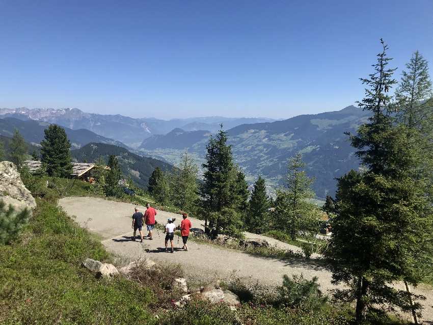 Wandern mit Kinderwagen Zillertal: Leichter Weg und sehr aussichtsreich! Ideal wandern mit Kinderwagen Zillertal