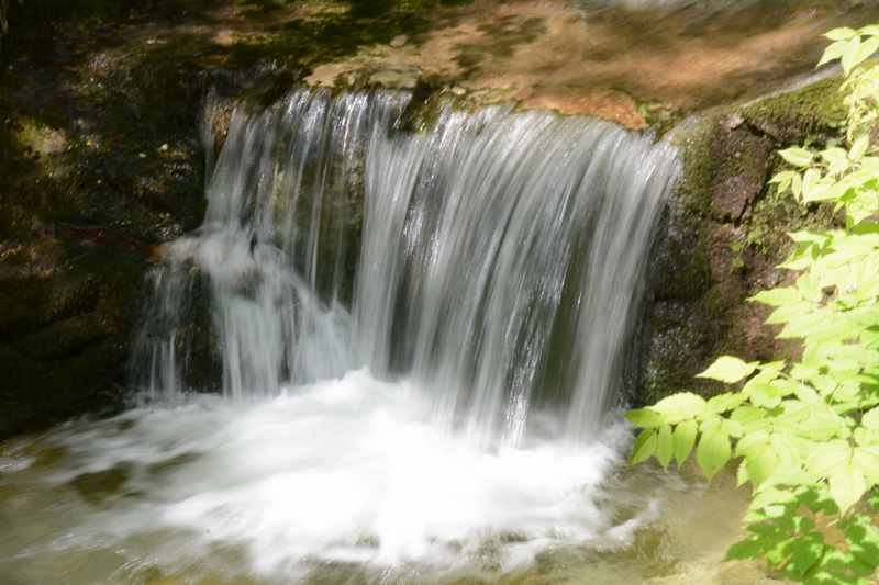 Der Wasserfall am Wanderweg unterhalb von St. Georgenberg 