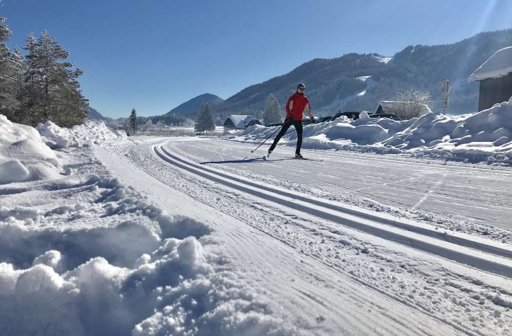 Langlaufen Kärnten: Skating oder klassisch langlaufen? Am Weissensee geht beides gut im Familienurlaub 